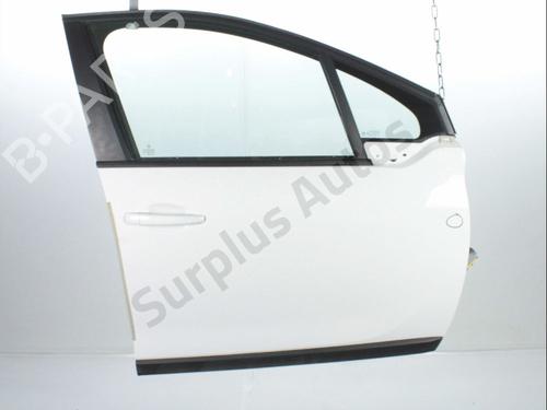 right-front-door-peugeot-2008-i-cu_-2013-31123258 main image