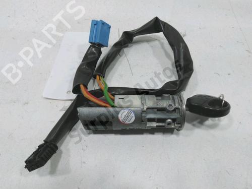 Used Ignition barrel PEUGEOT 206 Hatchback (2A/C) 1.4 i (75 hp) 30987301