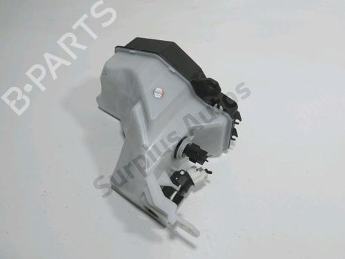 Used Windscreen washer tank Windscreen washer tank 39162610 39162610