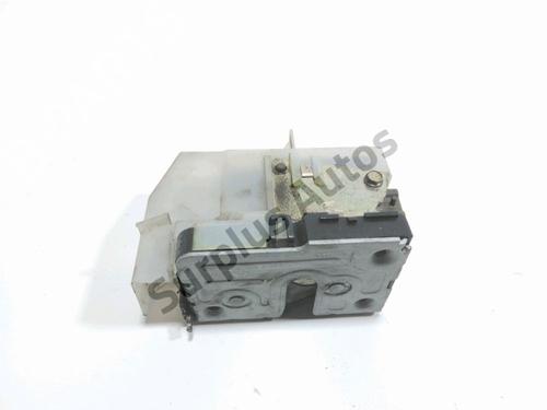 Højre bagtil lås RENAULT CLIO II (BB_, CB_) 1.2 16V (BB05, BB0W, BB11, BB27, BB2T, BB2U, BB2V, CB05,... (75 hp) 30269394