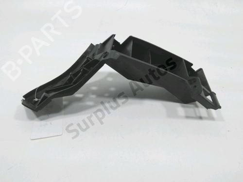 Używane Mocowanie zderzaka tylnego VW POLO IV (9N_, 9A_) 1.4 TDI (80 hp) 31001208