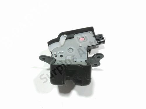 tailgate-lock-toyota-c-hr-_x1_-2016-37783246 main image