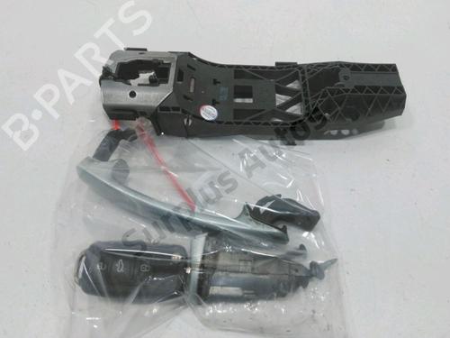 Used Front left exterior door handle SKODA FABIA II (542) 1.6 TDI (90 hp) 30995975