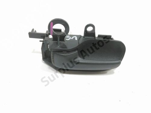 Used Front left interior door handle TOYOTA YARIS (_P1_) 1.4 D-4D (NLP10_, NLP10R) (75 hp) 30996464