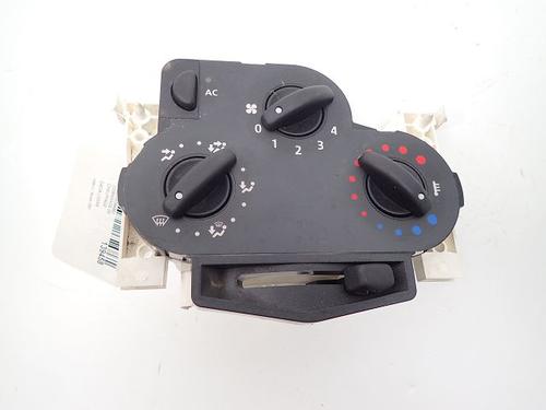 Commande Chauffage DACIA LOGAN (LS_) 1.6 16V (LS09, LS0L, LS0M, LS0P, LS0V, LS18, LS1S, LS1V,... (105 hp) 30988319