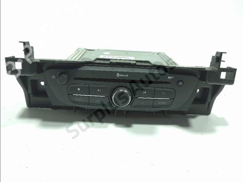 radio-nissan-nv250-van-x61-2019-32260787 main image