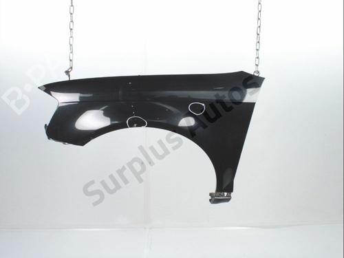 Used Left front fenders Left front fenders 37771760 37771760