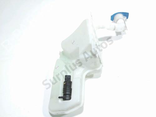 windscreen-washer-tank-audi-a3-limousine-8vs-8vm-2013-2014-2015-2016-2017-2018-2019-2020-2021-32102779 main image