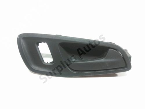 Used Front right interior door handle Front right interior door handle 28242900 28242900