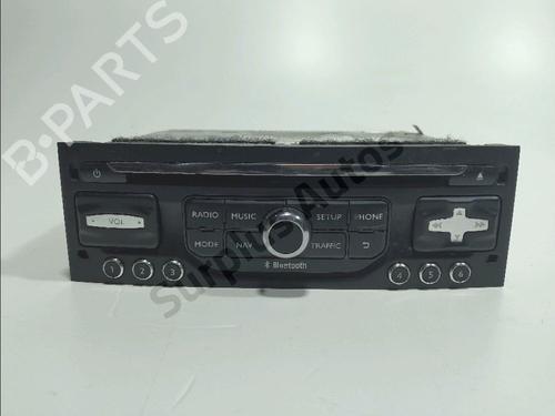 Used Radio Radio 37681209 37681209