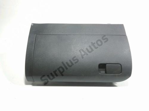 Used Glove box Glove box VW POLO V (6R1, 6C1) 1.4 TDI (75 hp) 39490799 39490799