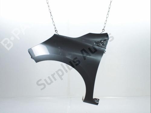 Used Left front fenders RENAULT CLIO IV (BH_) 0.9 TCe 90 (BHNF, BHMA, BHMH, BHJK, BHJR) (90 hp) 32181451