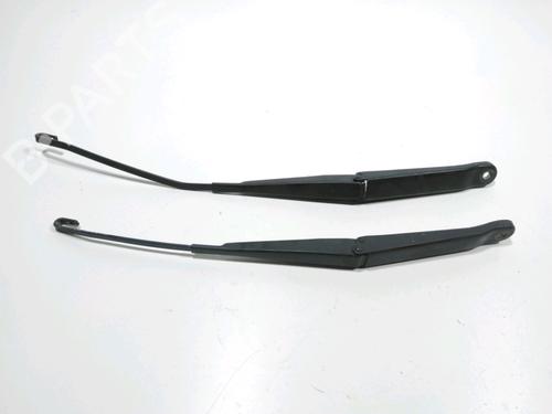Used Front windshield wiper arm FIAT PUNTO (188_) 1.2 60 (188.030, .050, .130, .150, .230, .250) (60 hp) 28271654
