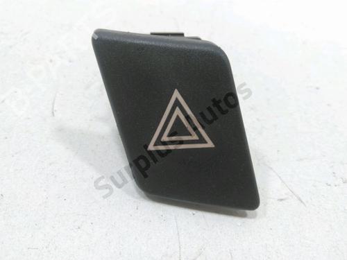 Bouton de warning TOYOTA YARIS (_P9_) 1.4 D-4D (NLP90_, NLP90R) (90 hp) 30990247