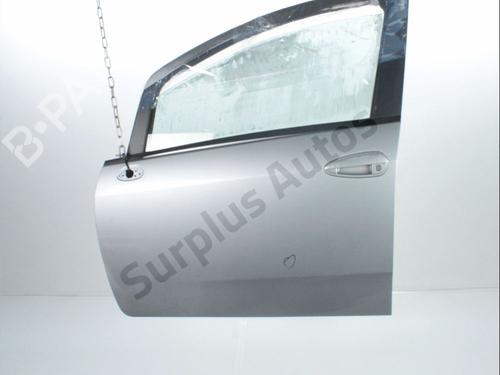 Used Left front door FIAT GRANDE PUNTO (199_) 1.2 (65 hp) 28244462