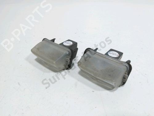 Luz matrícula Luz matrícula TOYOTA AURIS (_E15_) 1.8 Hybrid (ZWE150_, ZWE150R) (136 hp) 36509585 36509585