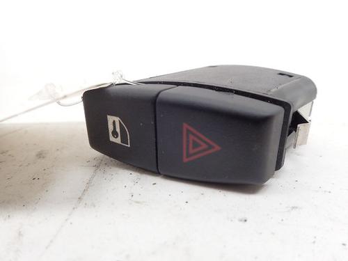 Used Warning switch BMW 5 (E60) 530 d (235 hp) 30989838
