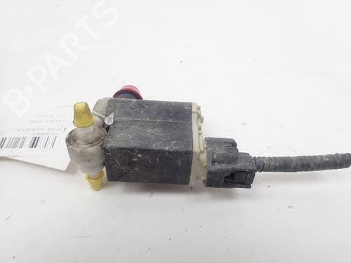 Washer pump KIA CEE'D (JD) 1.6 CRDi 128 | BP37791097E24 - Image 3