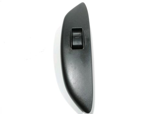 Used Right front window switch TOYOTA YARIS (_P1_) 1.0 (SCP10_, SCP10R) (68 hp) 28238555