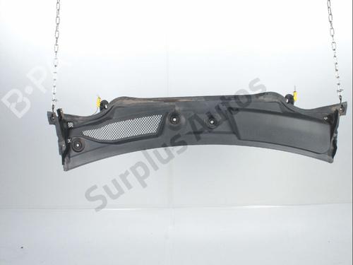 torpedoplade-infiniti-q30-2015-37772620 main image