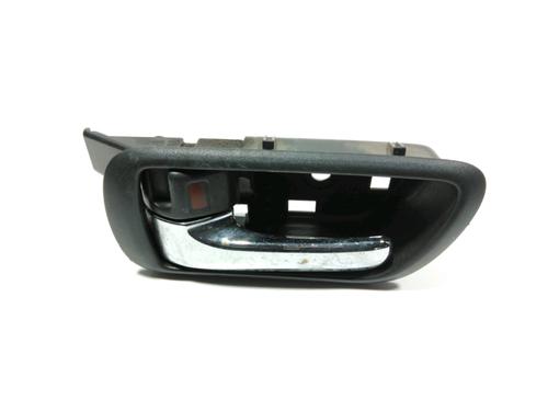 Used Front left interior door handle TOYOTA COROLLA Verso (ZER_, ZZE12_, R1_) 2.0 D-4D (CUR10_, CUR10R) (116 hp) 28243108