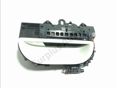 front-right-exterior-door-handle-fiat-500e-332_-2020-32514488 main image