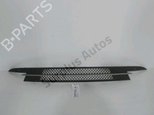 Grill BMW 1 (E87) 118 d (143 hp) 31040646