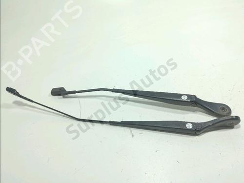 Used Front windshield wiper arm Front windshield wiper arm 37292777 37292777
