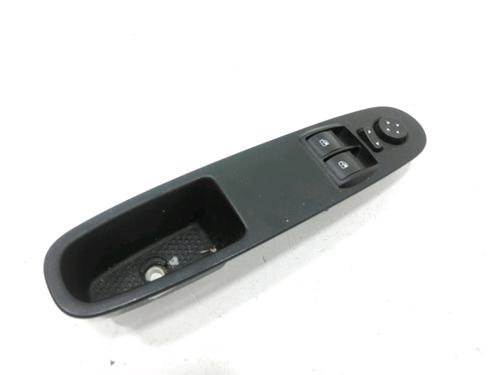 Used Left front window switch FIAT PUNTO EVO (199_) 1.3 D Multijet (199AXC1A, 199BXC1A, 199AXT1A, 199BXT1A) (75 hp) 30998983