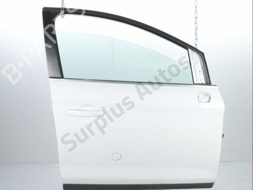 Used Right front door FORD KUGA I 2.0 TDCi (140 hp) 31327101