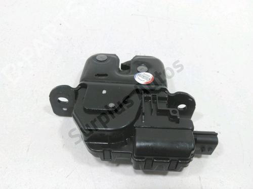 Used Tailgate lock RENAULT CAPTUR I (J5_, H5_) 0.9 TCe 90 (90 hp) 31001751