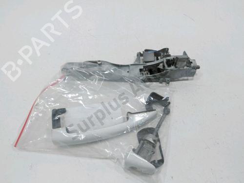 front-left-exterior-door-handle-peugeot-208-i-ca_-cc_-2012-2013-2014-2015-2016-2017-2018-2019-2020-2021-30995969 main image