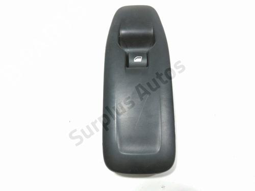 Højre fortil elrude kontakt PEUGEOT 208 I (CA_, CC_) 1.2 VTI 82 (82 hp) 31845939