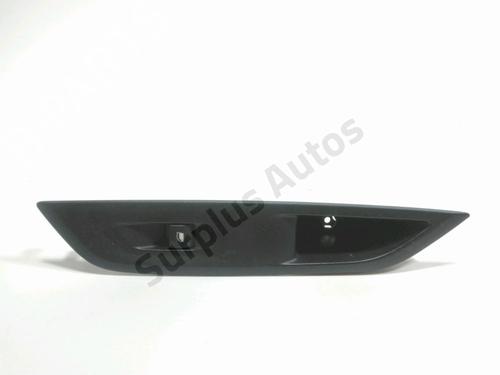 Used Right front window switch Right front window switch 30608198 30608198