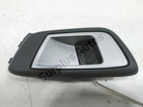 Used Rear right interior door handle FORD FIESTA VI (CB1, CCN) 1.4 TDCi (70 hp) 30999889