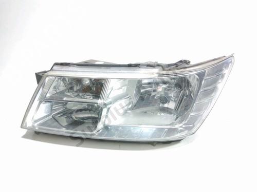 left-headlight-fiat-freemont-345_-2011-32976219 main image