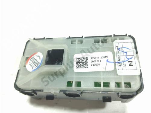 Right front window switch HYUNDAI TUCSON (NX4E, NX4A) 1.6 T-GDi Hybrid | BP39706322I26 - Image 3