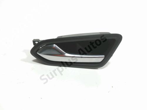 Used Rear left interior door handle RENAULT CLIO V (B7_) 1.0 TCe 100 (B7MT) (101 hp) 30584891