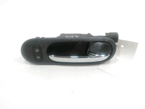 Used Rear right interior door handle Rear right interior door handle 37779749 37779749