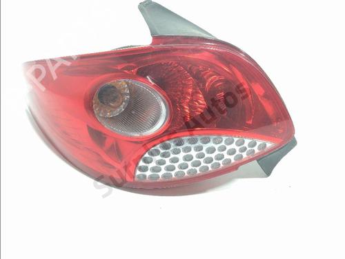 left-taillight-peugeot-206-2l_-2m_-2009-2010-2011-2012-2013-32379728 main image