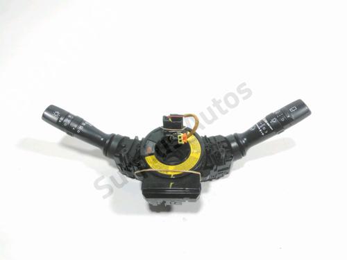 steering-wheel-controls-hyundai-i30-estate-gd-2012-28227253 main image