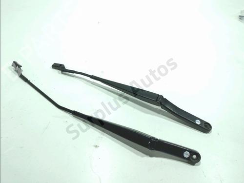 front-windshield-wiper-arm-skoda-fabia-iii-nj3-2014-2015-2016-2017-2018-2019-2020-2021-33333960 main image
