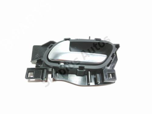 Used Front left interior door handle Front left interior door handle 29858242 29858242