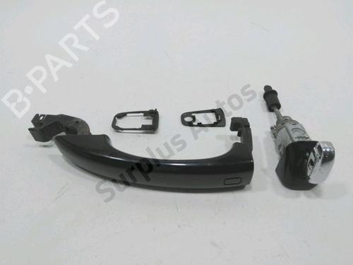 Used Front left exterior door handle Front left exterior door handle 37774685 37774685