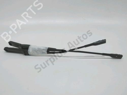 Used Front windshield wiper arm AUDI A1 (8X1, 8XK) 1.6 TDI (105 hp) 32077992