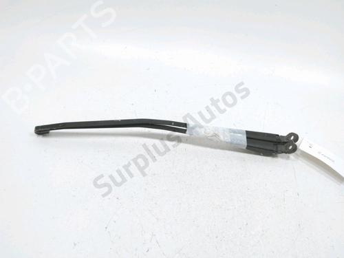 Used Front windshield wiper arm PEUGEOT 309 II (3C, 3A) 1.9 Diesel (64 hp) 31007886