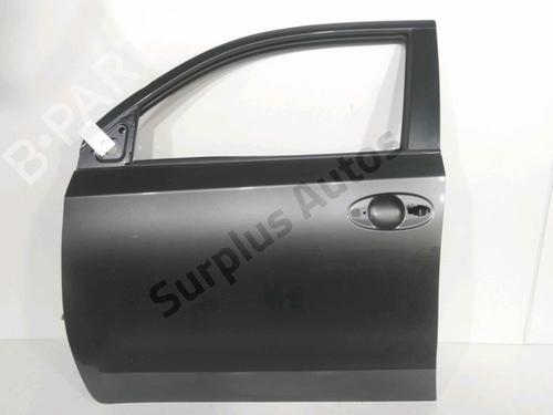Tür links vorne für TOYOTA URBAN CRUISER (_P1_) 1.4 D-4D (NLP110_, NLP110R) (90 hp) 30996770