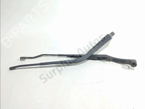 Used Front windshield wiper arm Front windshield wiper arm CITROËN C4 AIRCROSS 1.6 HDi 115 AWC (114 hp) 40215018 40215018