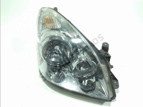 Phare droit TOYOTA COROLLA Verso (ZER_, ZZE12_, R1_) 2.2 D-4D (AUR10_, AUR10R) (136 hp) 32311341