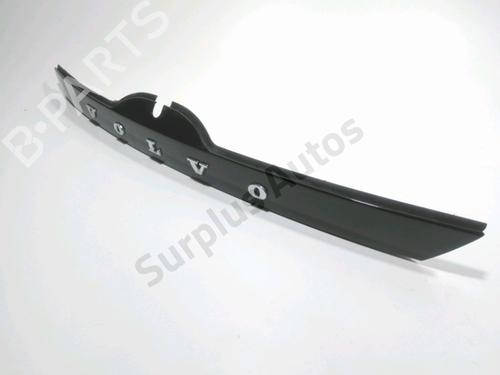 Used Tailgate handle VOLVO V60 I (155) D3 (150 hp) 31987055